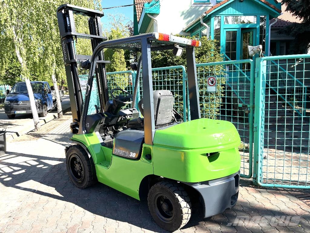 Toyota 7FDF30 /02/ V-3853 IO Dízel targoncák