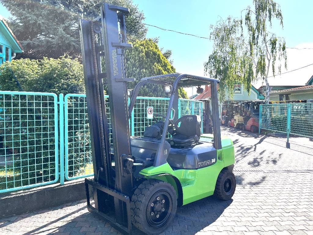 Toyota 7FDF30 /02/ V-3853 IO Dízel targoncák
