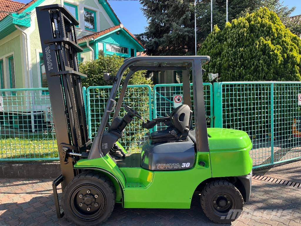 Toyota 7FDF30 /02/ V-3853 IO Dízel targoncák