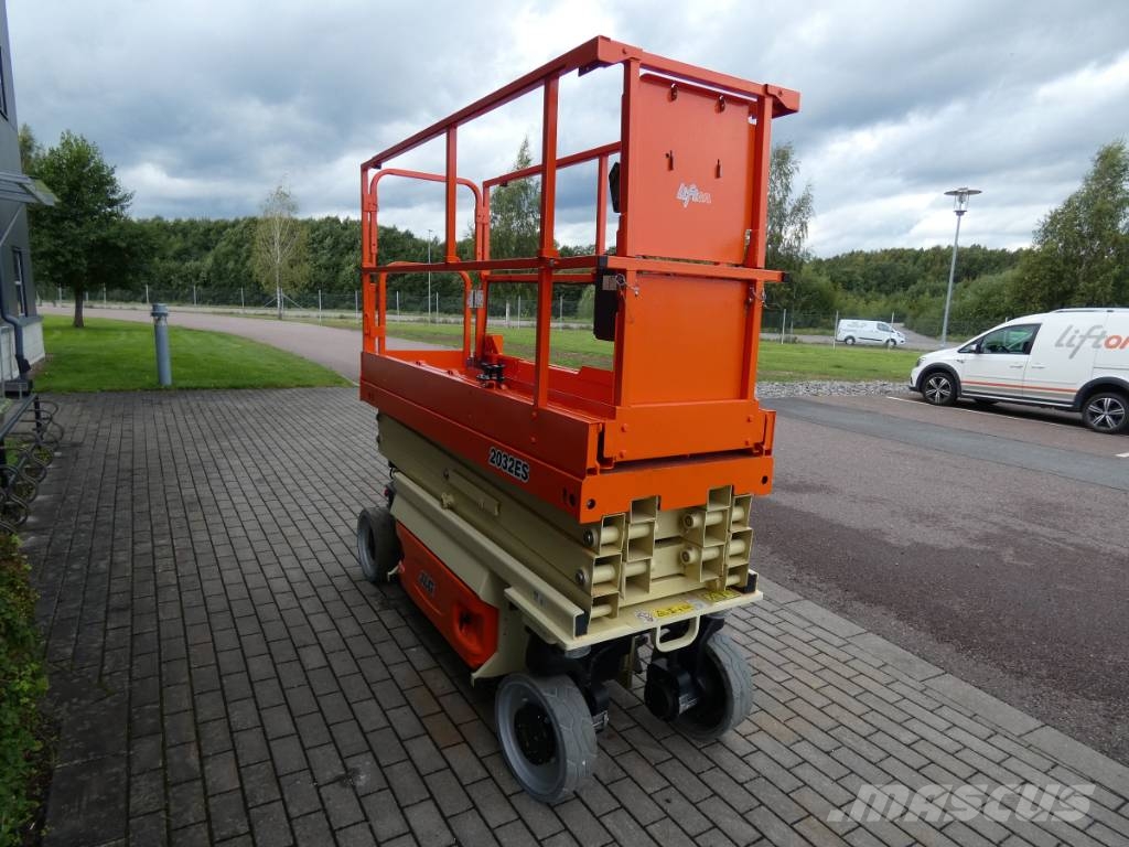 JLG 2032 ES Saxliftar