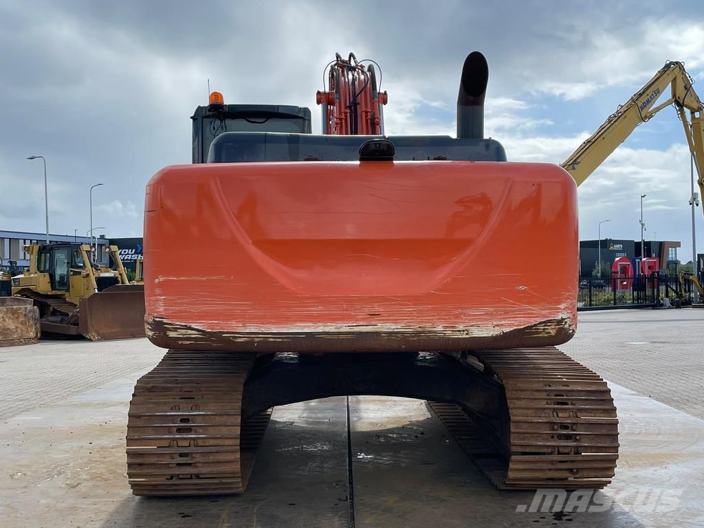 Hitachi ZX210LC-5B Гусеничные экскаваторы