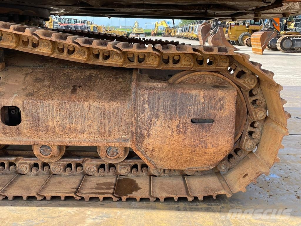 Hitachi ZX210LC-5B Гусеничные экскаваторы