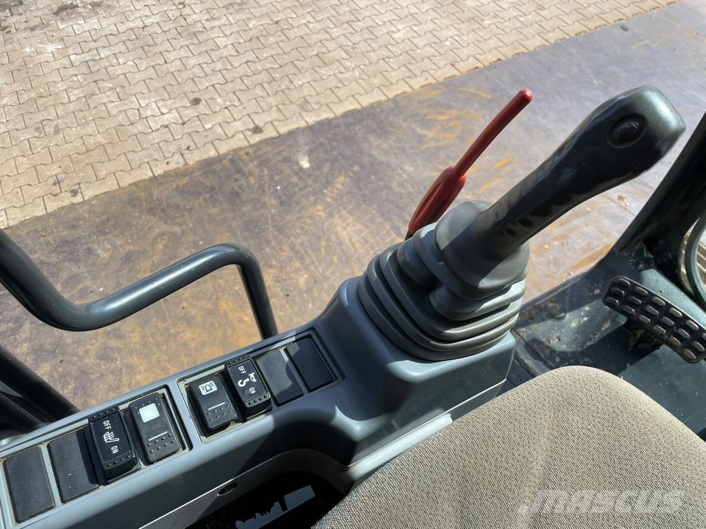 Hitachi ZX210LC-5B Гусеничные экскаваторы