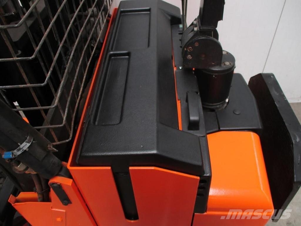 BT RWE120 Самоходные электрические тележки