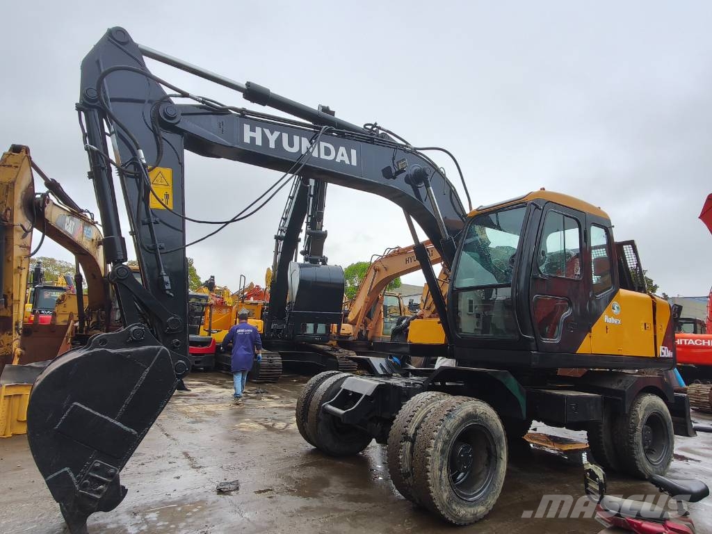 Hyundai 150W-9T Wheeled excavators