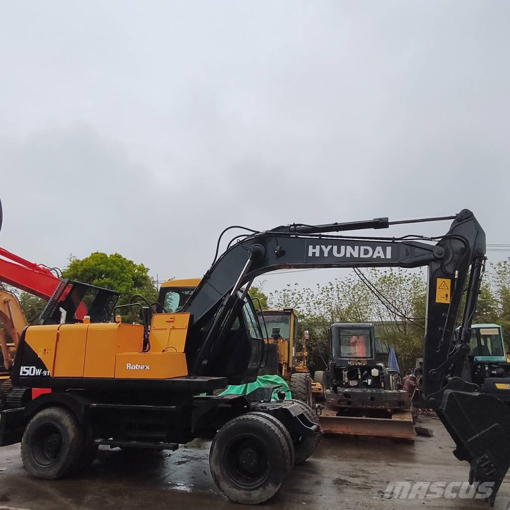 Hyundai 150W-9T Wheeled excavators