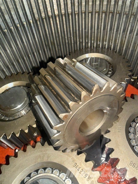 Liebherr Fat500/035 used final drive Transmission
