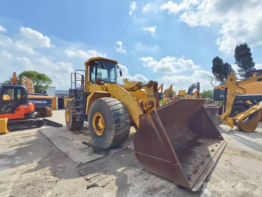 Komatsu WA 500-3 Kolesni nakladalci