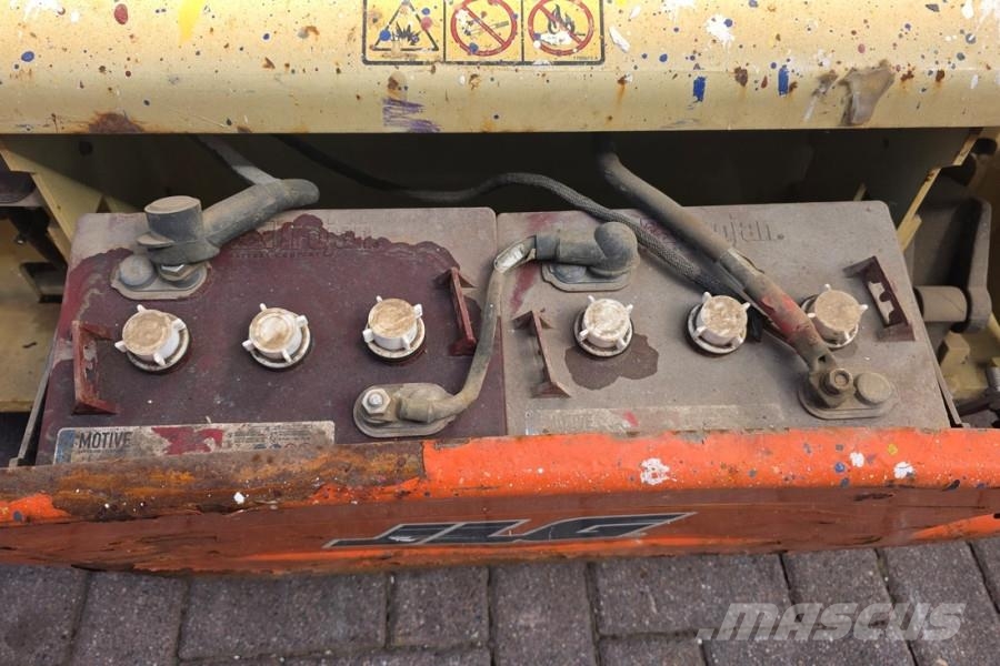 JLG 3246ES Electric, 11.7m Working Height, 320kg Capac Schaarhoogwerkers