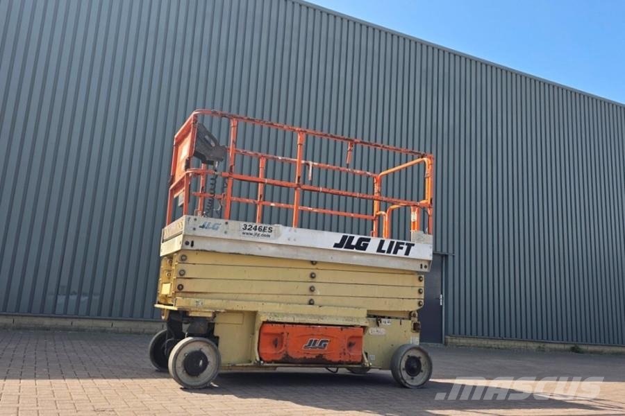 JLG 3246ES Electric, 11.7m Working Height, 320kg Capac Schaarhoogwerkers