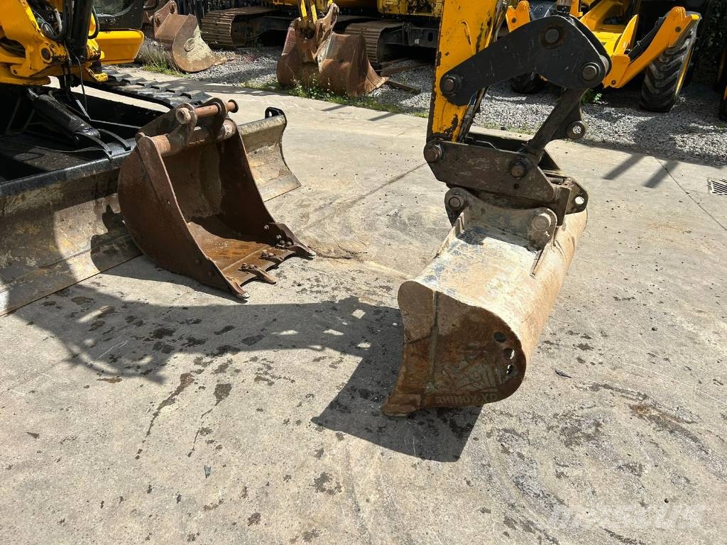JCB 8085 ZTS Midi-gravemaskiner 7t - 12t