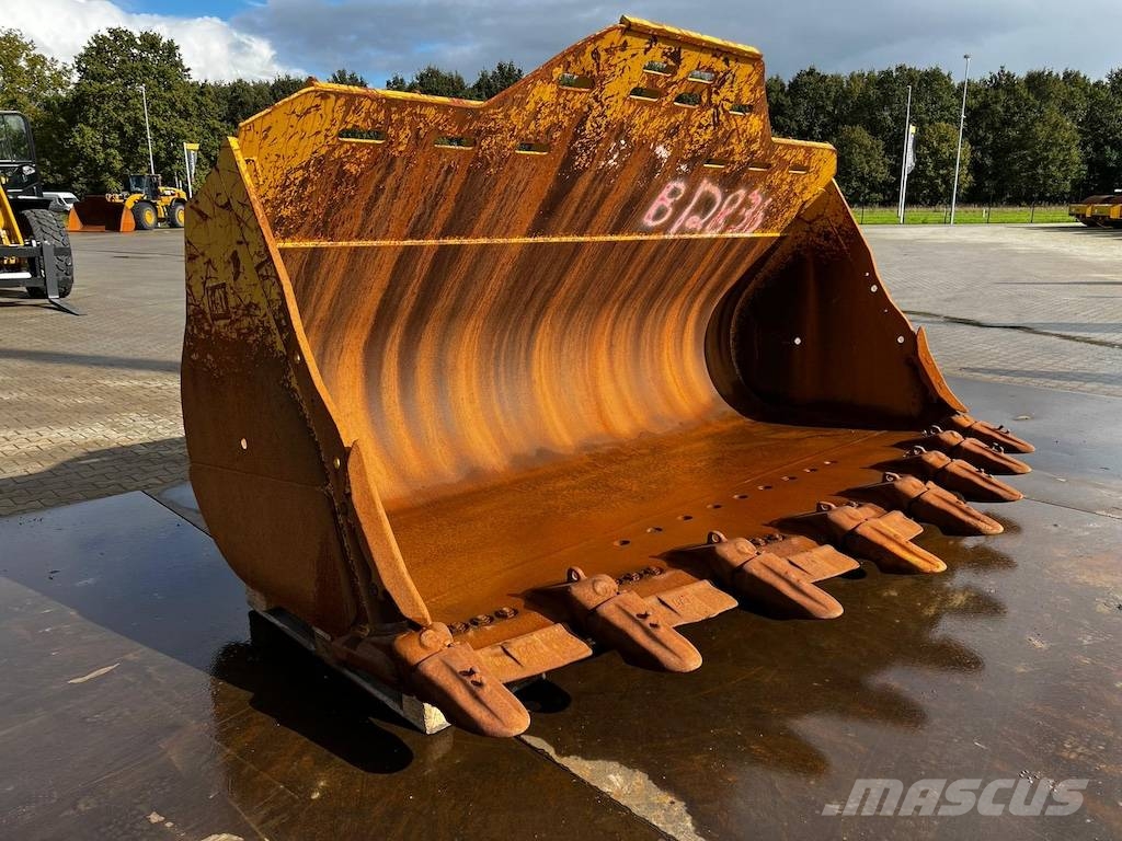 CAT 988H Rockbucket Kausi