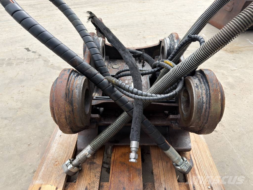 OilQuick OQ70/55 - 329D / 329E / 330F / 330 Quick connectors