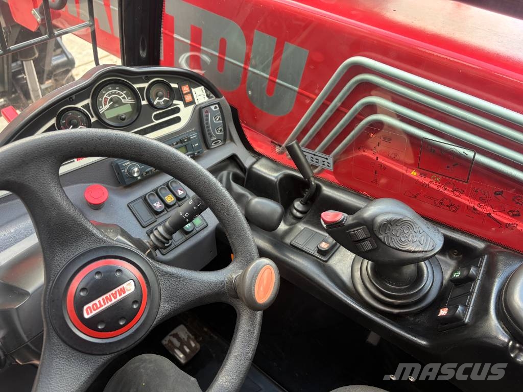 Manitou MT 933 مناولات متداخلة