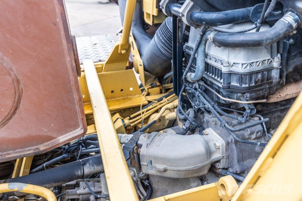 Renault K520 - AJK Camion con gancio di sollevamento
