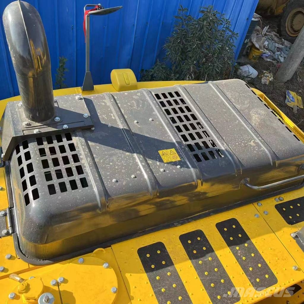Komatsu PC 210 LC-8 履带挖掘机