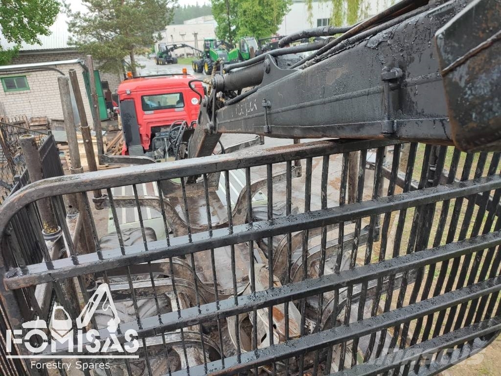 Timberjack 810B Podvozky a zavěšení kol