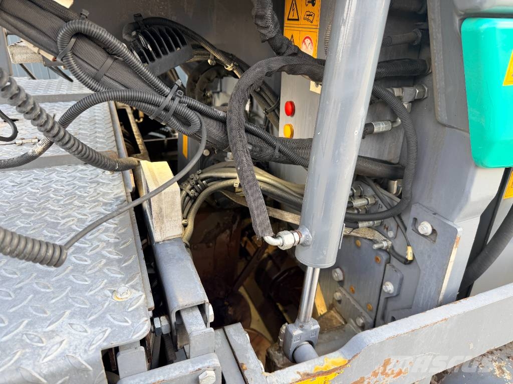 Vögele SUPER 1300-3i Finisseur