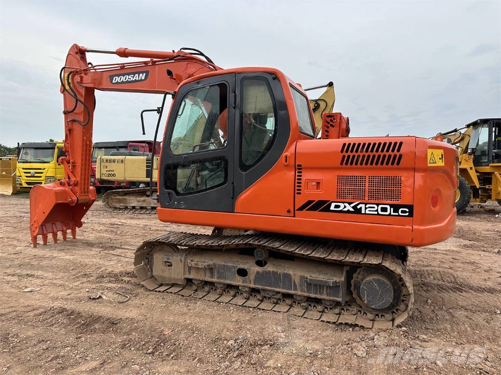 Doosan DX 120 Гусеничні екскаватори