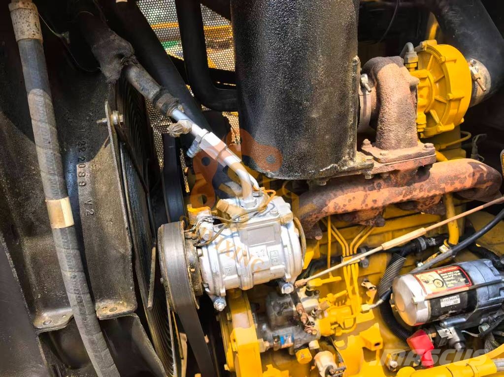 CAT D 5 K 크롤러 도저