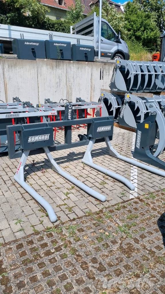 SONAROL Mechaniczny podnośnik do bel Otros accesorios para tractores