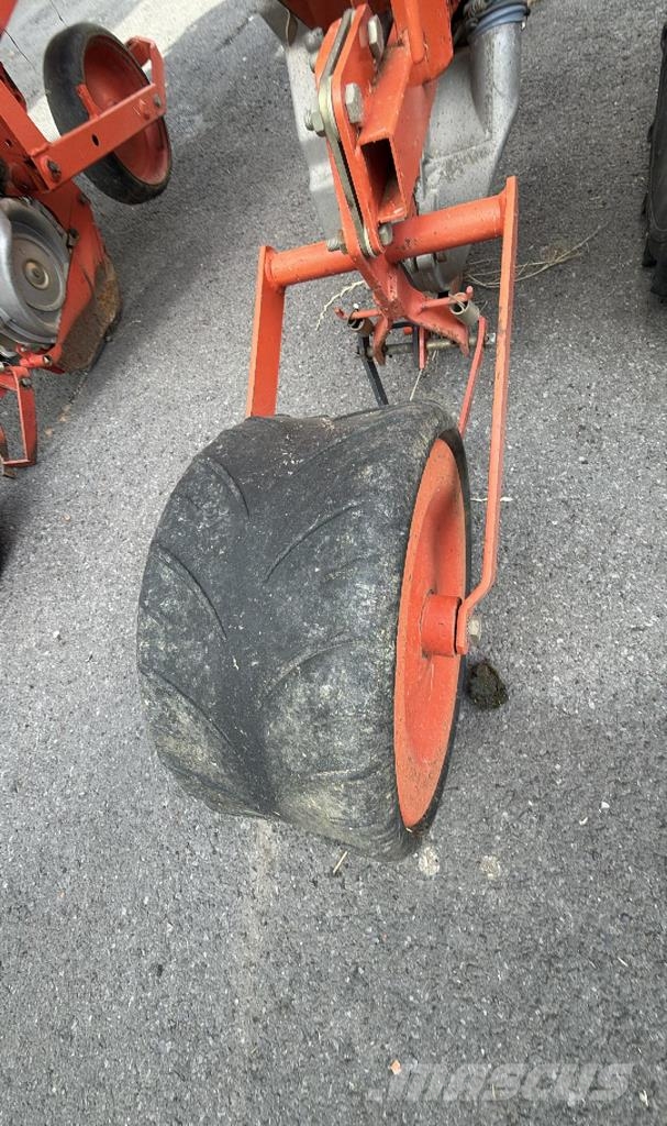 Kuhn Planter 2 مثاقيب