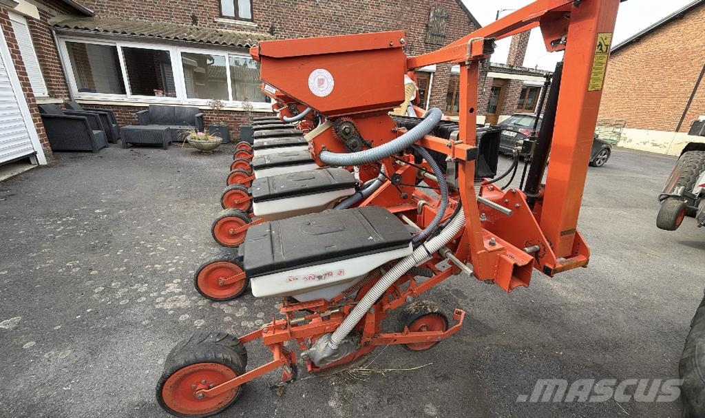 Kuhn Planter 2 مثاقيب