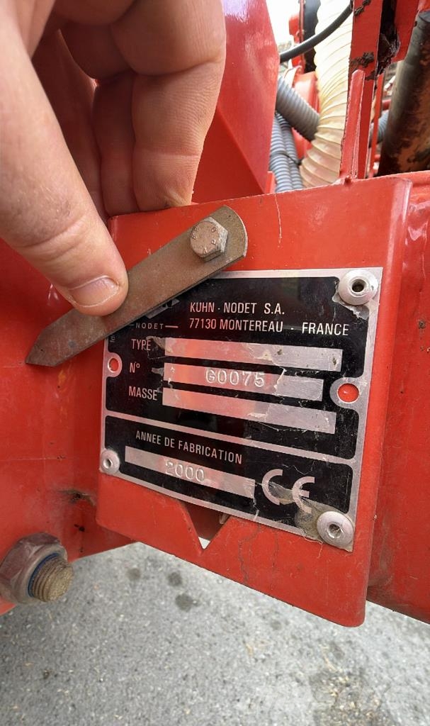 Kuhn Planter 2 مثاقيب