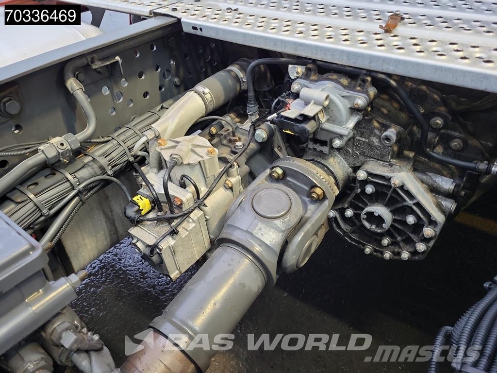 Mercedes-Benz Actros 1840 4X2 StreamSpace Retarder Тягачі