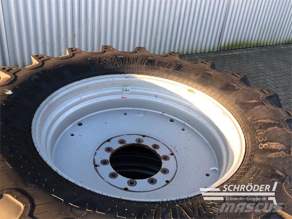 Trelleborg KOMPLETTRÄDER 540/65 R28 + 650/65 R38 Ruedas dobles