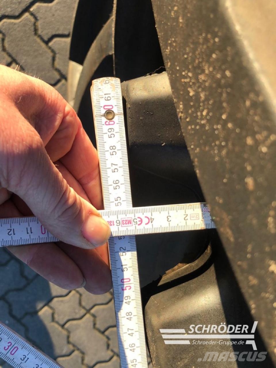 Trelleborg KOMPLETTRÄDER 540/65 R28 + 650/65 R38 Ruedas dobles