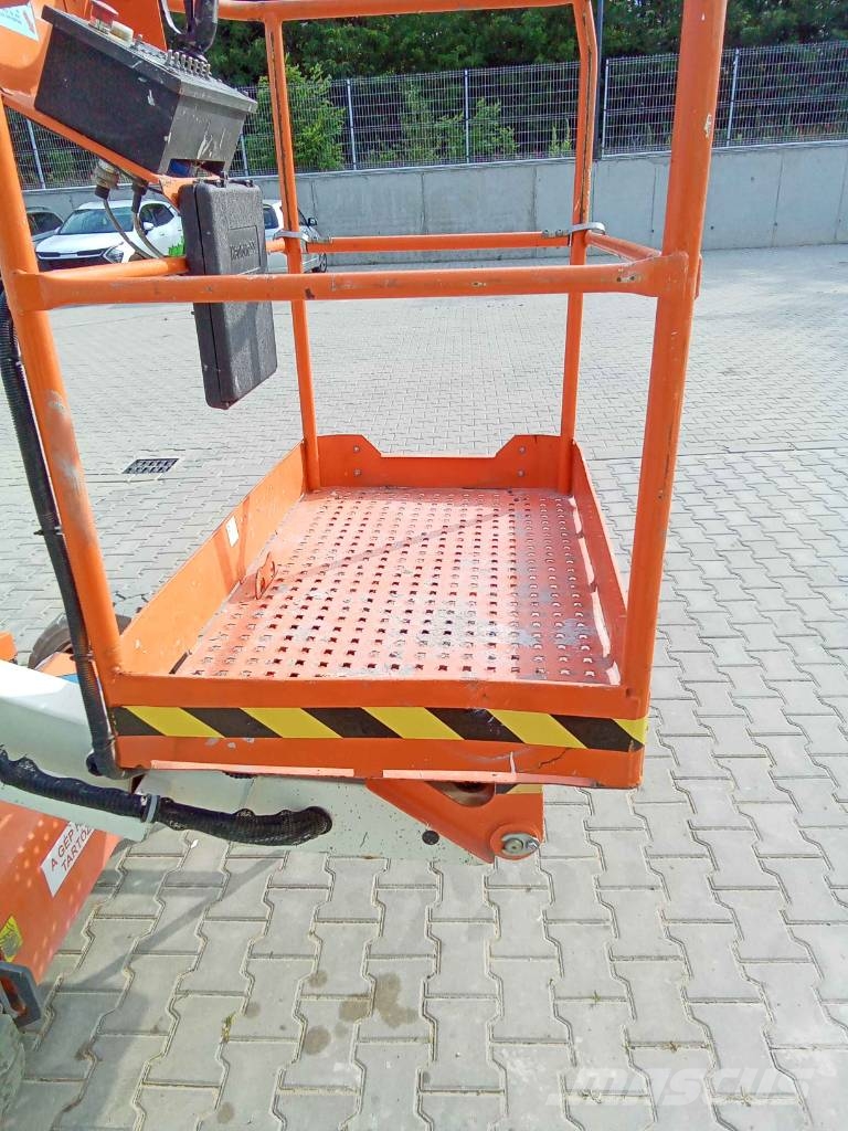 Snorkel A 38 E 曲臂高空作業車