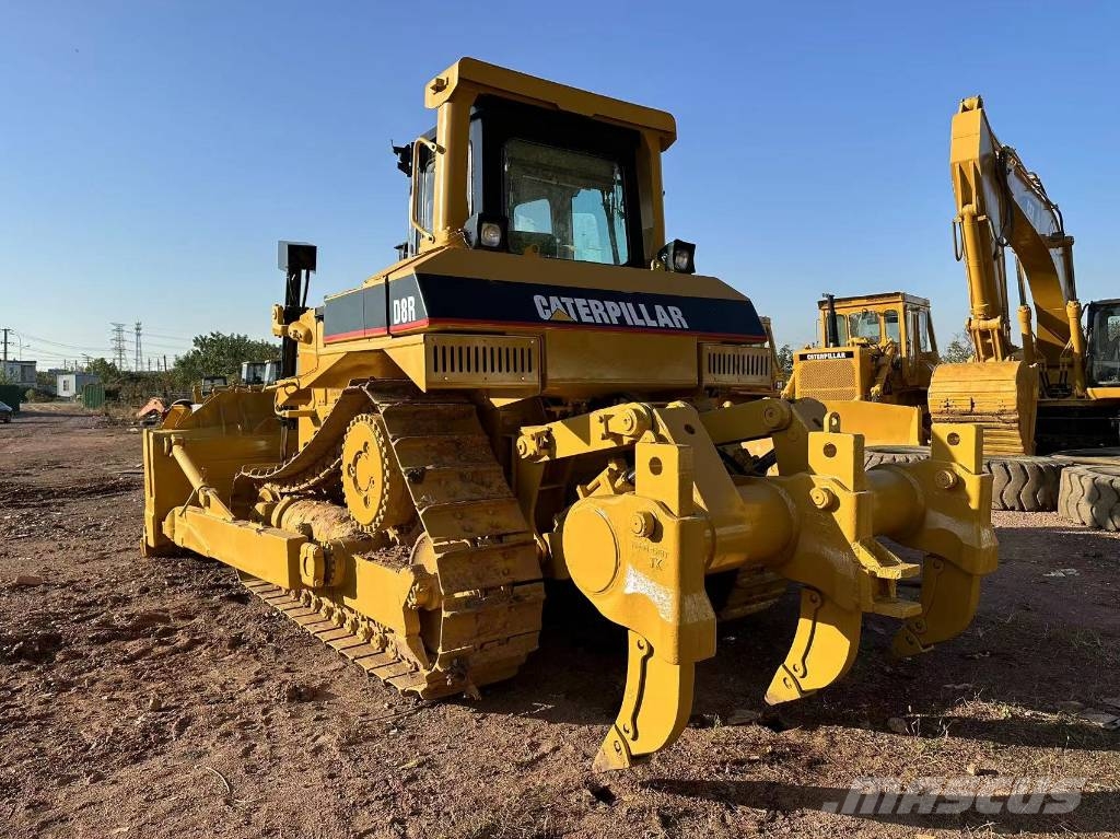 CAT D8R ブルドーザー