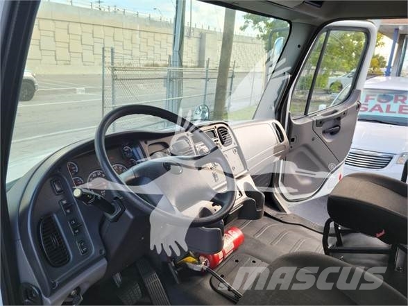 Freightliner BUSINESS CLASS M2 106 건설 장비 - 기타