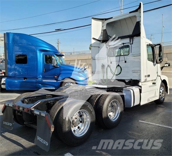 Volvo VNL64T300 Muut koneet
