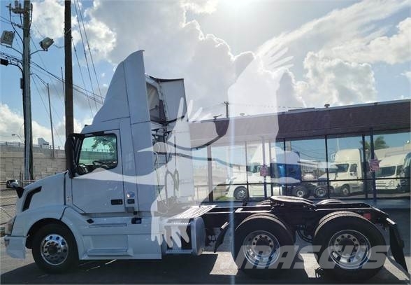 Volvo VNL64T300 Muut koneet