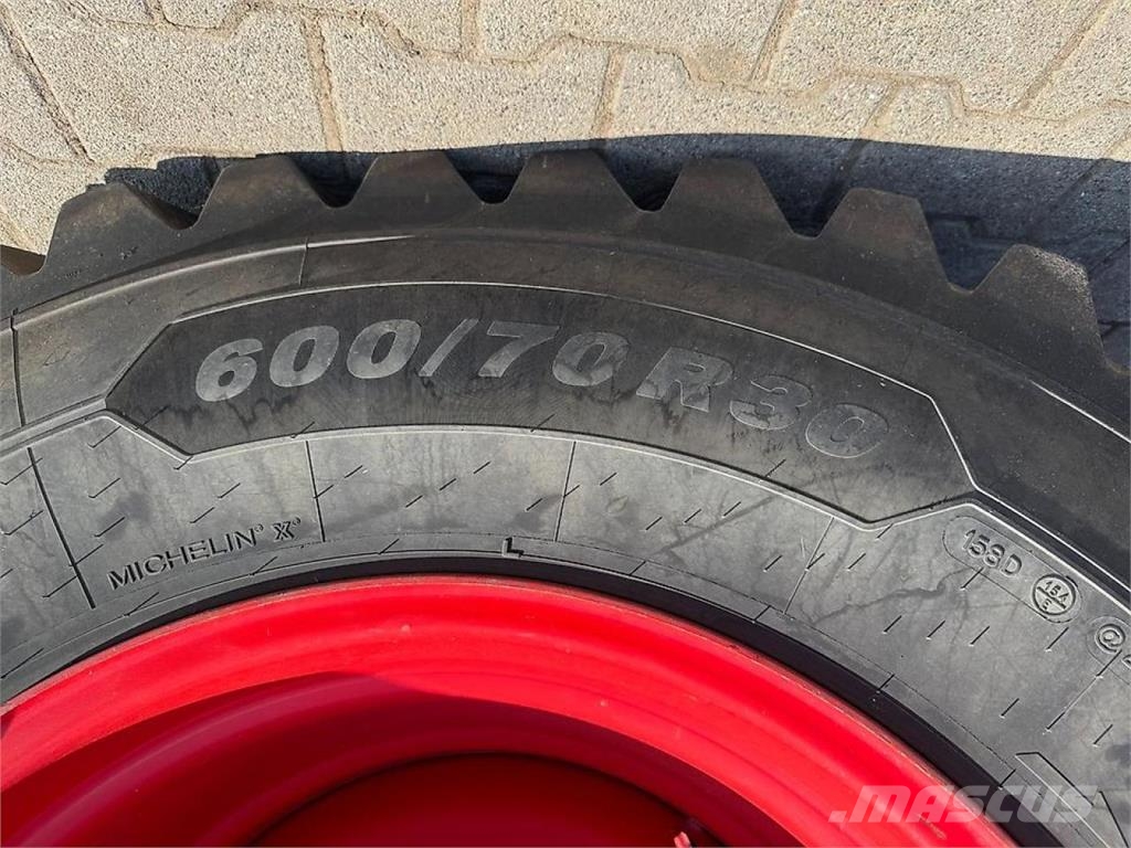 Fendt 828 Vario S4 Profi Plus + FH+FZW Τρακτέρ