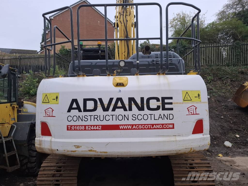 Komatsu PC210LC-11 Escavatori cingolati