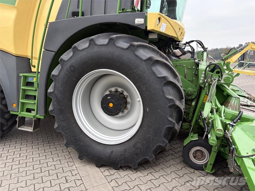 Krone BiG X 630 *865 Trommelstunden* Kombajni za stočnu hranu