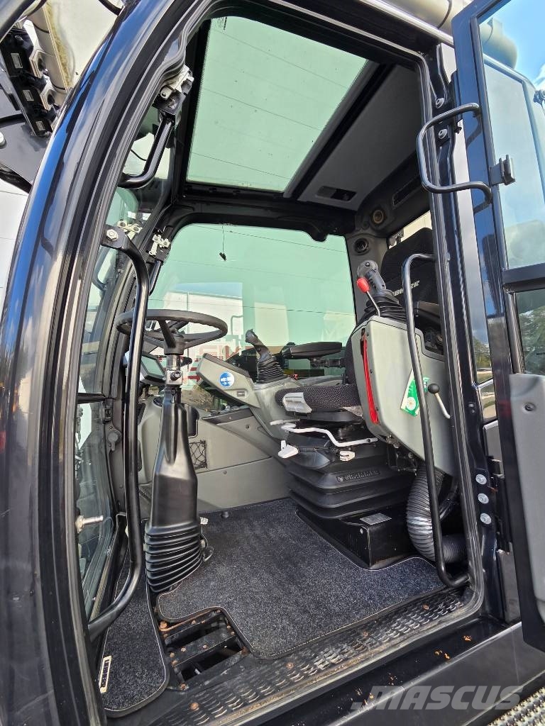 Liebherr 912 med vagn & grävsystem Rupsgraafmachines