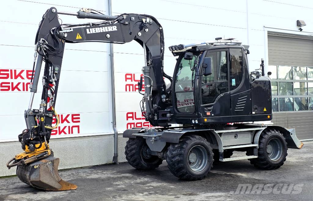 Liebherr 912 med vagn & grävsystem Rupsgraafmachines