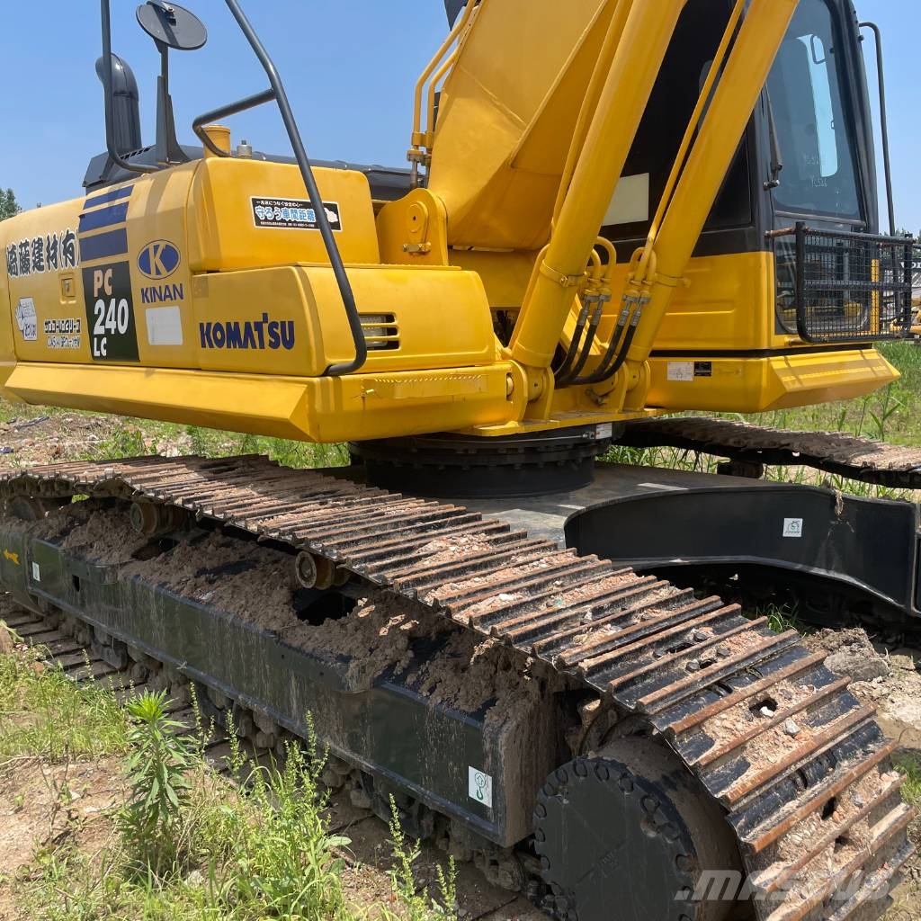 Komatsu PC 240-8 Kāpurķēžu ekskavatori