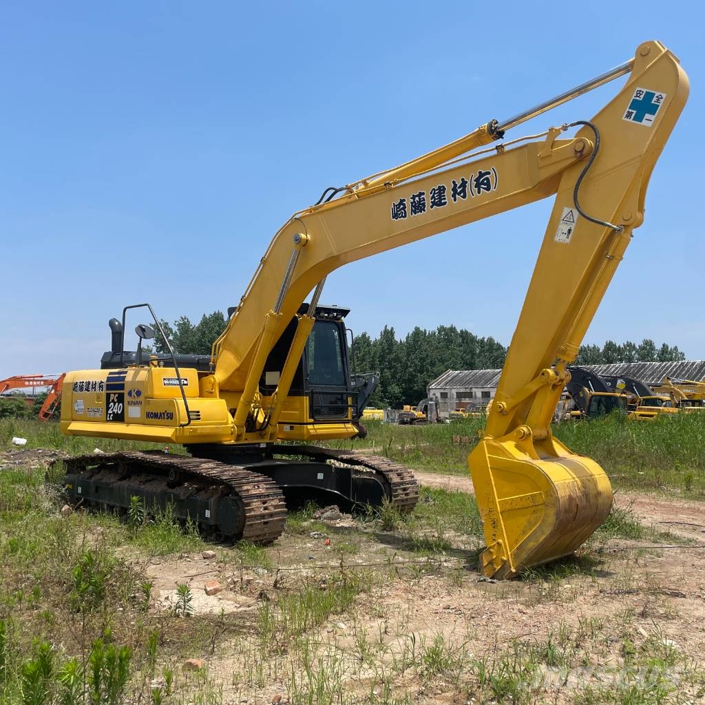 Komatsu PC 240-8 Kāpurķēžu ekskavatori