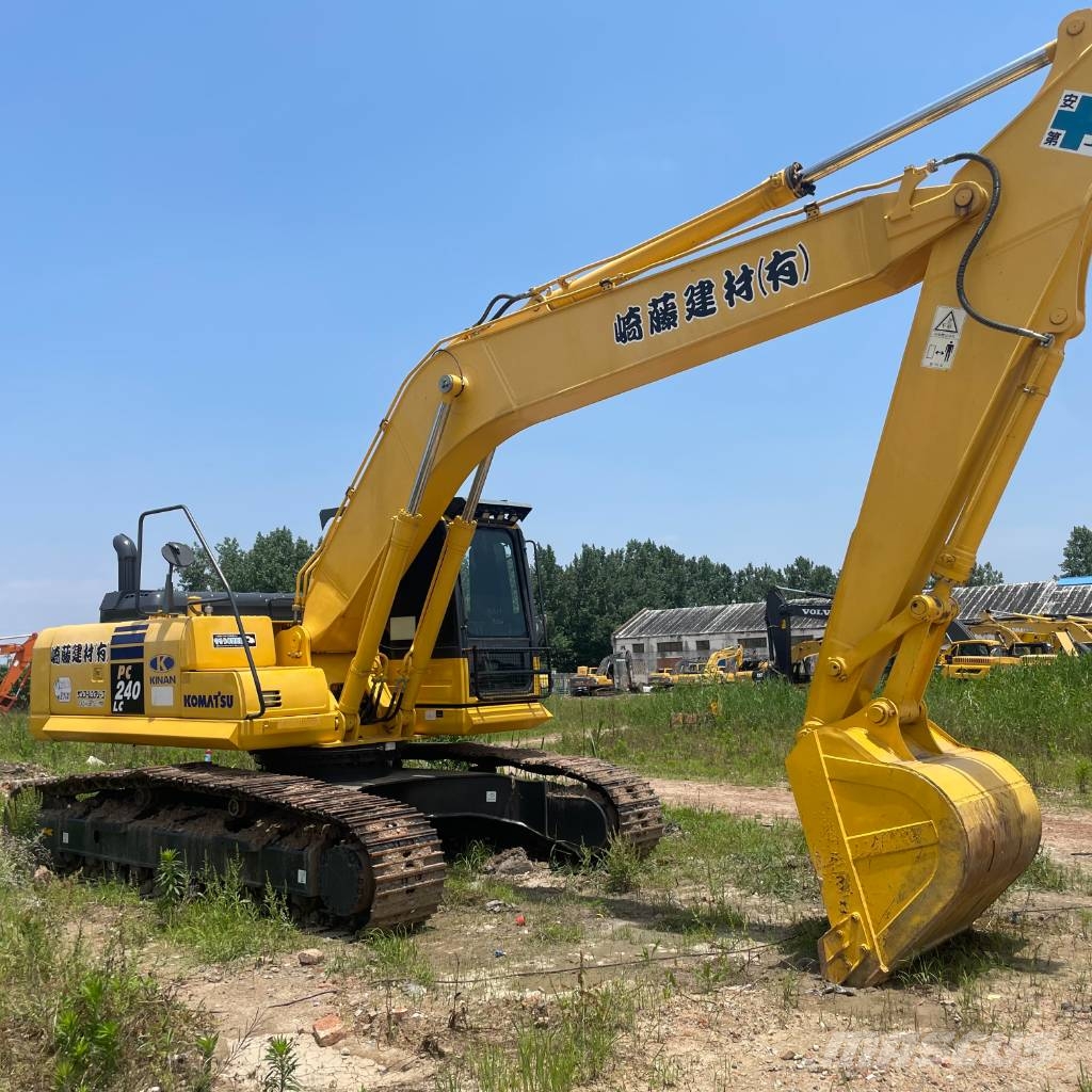 Komatsu PC 240-8 Kāpurķēžu ekskavatori