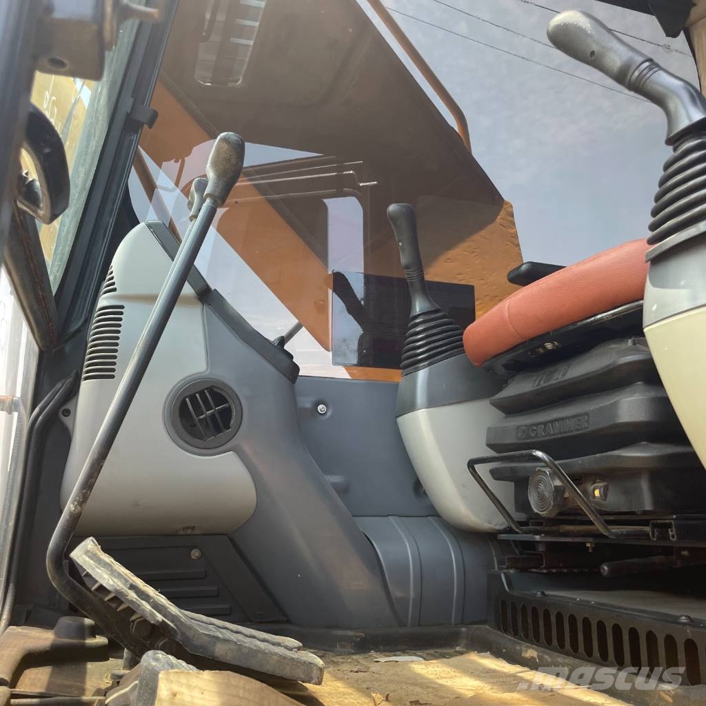 Komatsu PC 240-8 Kāpurķēžu ekskavatori