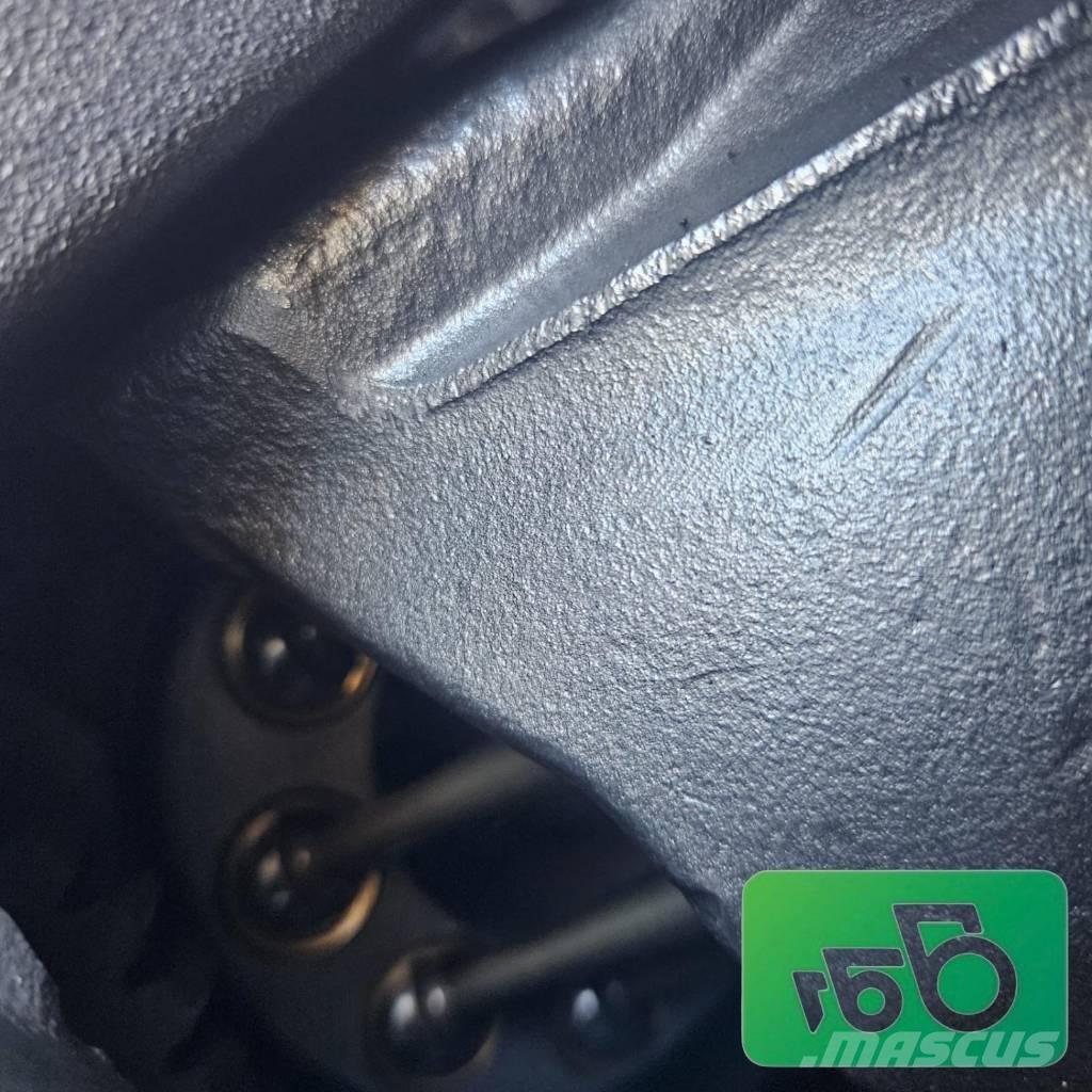 Massey Ferguson 260 Vario gearbox ML260 AGCO 15460 Fendt Valtra Chasís