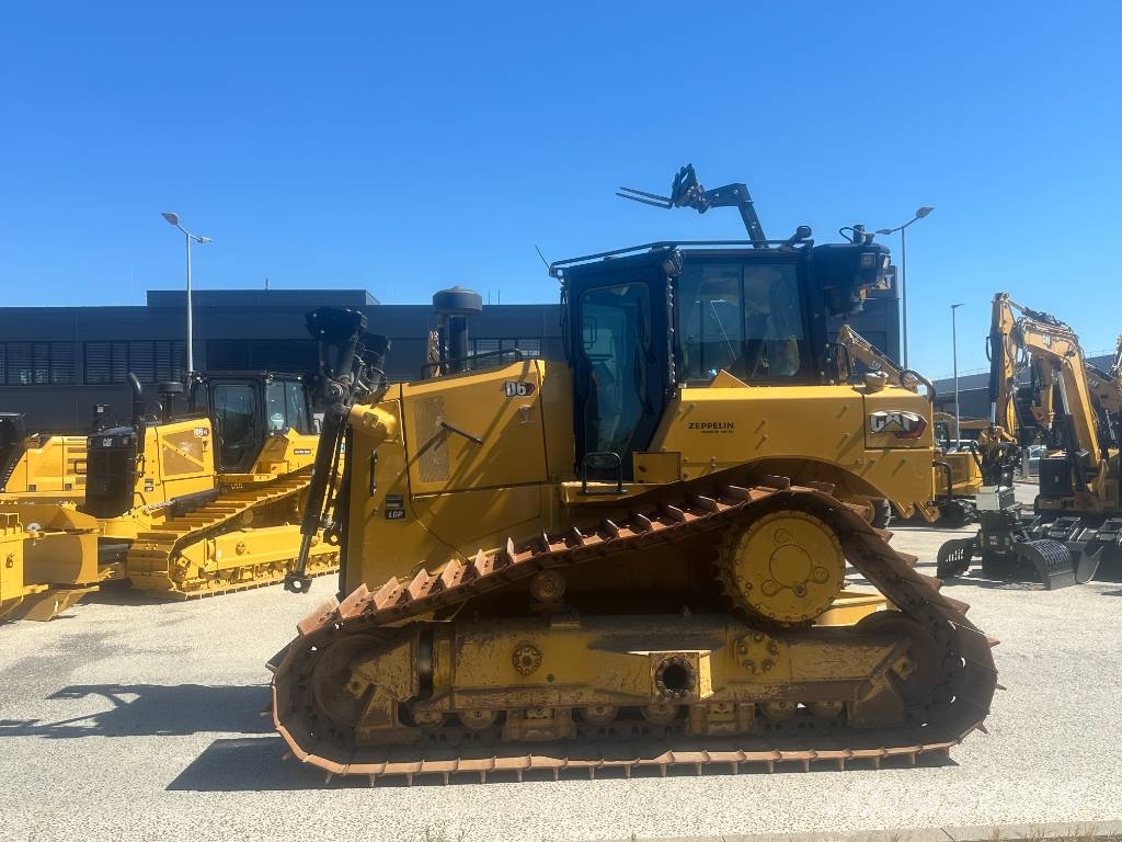 CAT D 6 履帶推土機