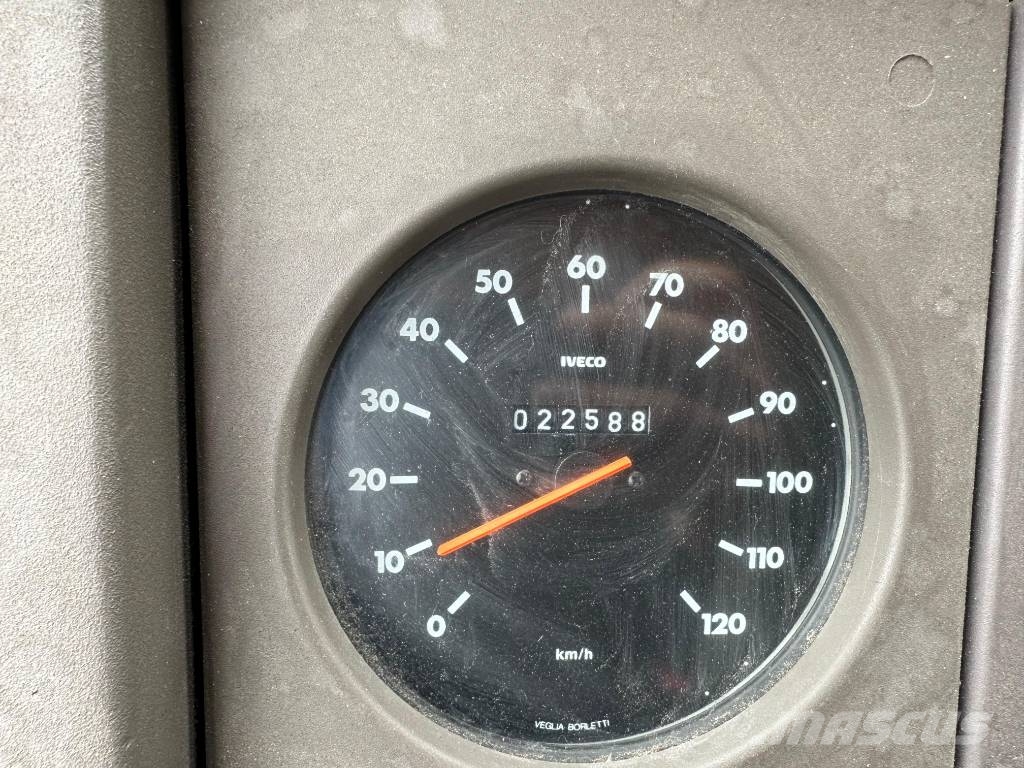 Iveco 120-23 شاحنات حريق