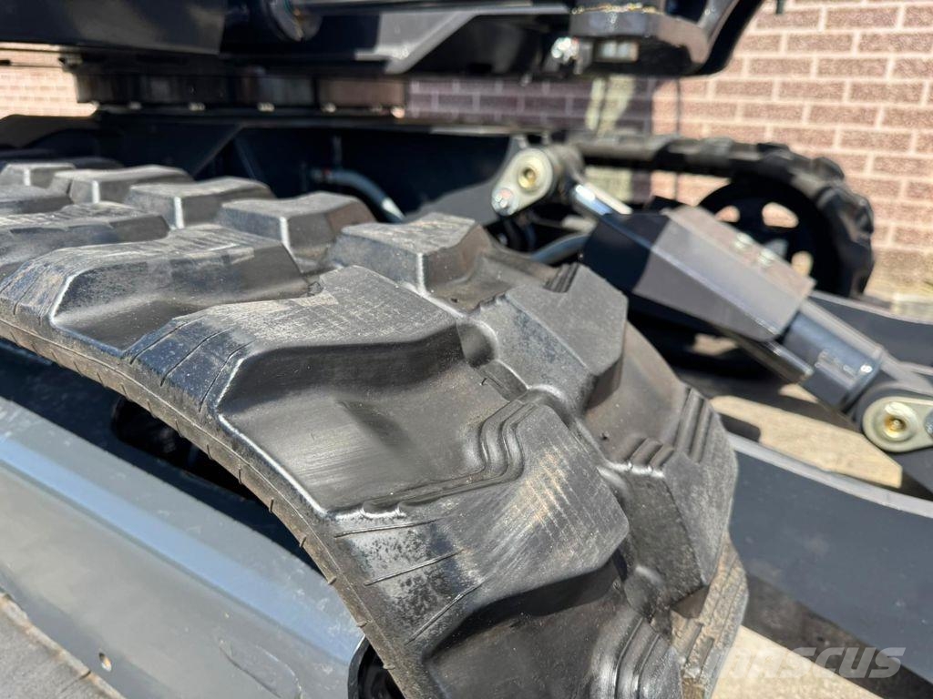 Yanmar SV26 小型挖掘机