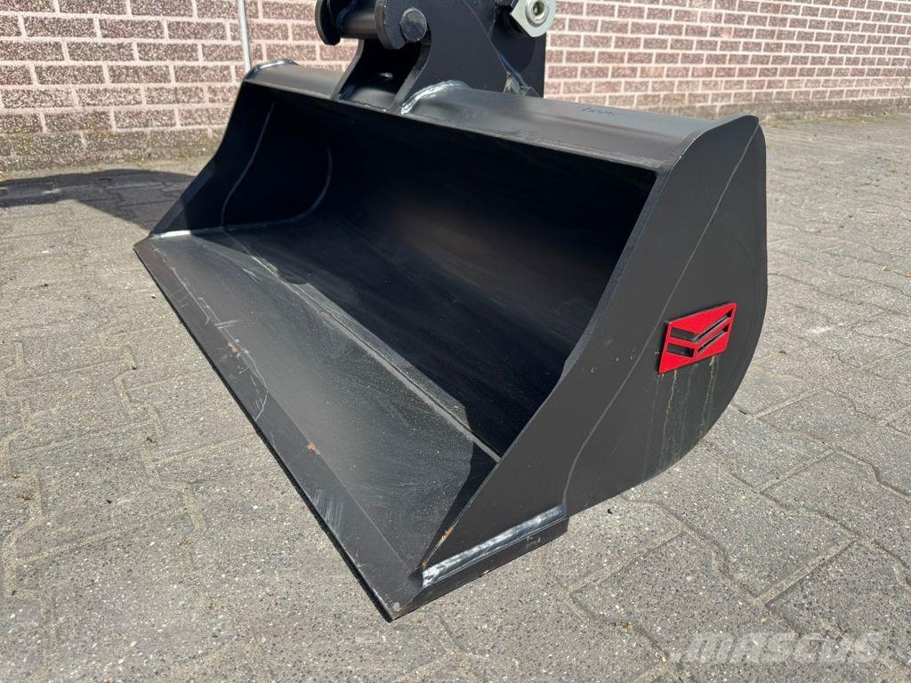 Yanmar SV26 小型挖掘机